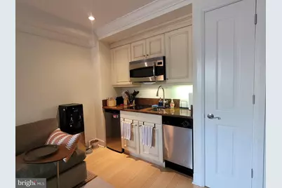 1701 Locust Street #1917, Philadelphia, PA 19103 - Photo 6