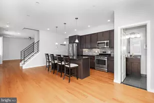 2555 Carpenter St, Philadelphia, PA 19146 - Photo 4