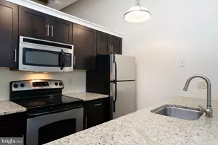 2429 Locust St, Philadelphia, PA 19103 - Photo 10