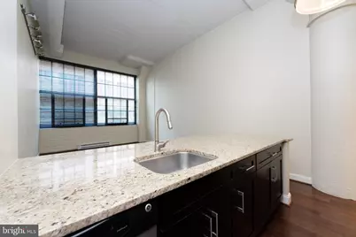 2429 Locust Street #319, Philadelphia, PA 19103 - Photo 10