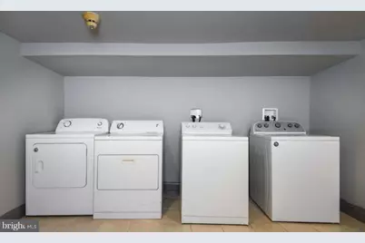 1316 Pine Street #3R, Philadelphia, PA 19107 - Photo 4