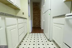 2031-5 South St, Philadelphia, PA 19146 - Photo 16