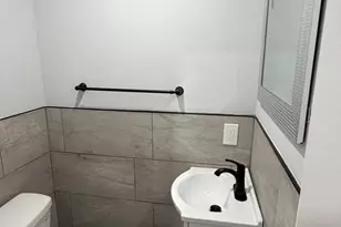 2248 Earp St, Philadelphia, PA 19146 - Photo 6