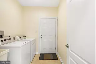 2682 Marigold Ln, Philadelphia, PA 19116 - Photo 28