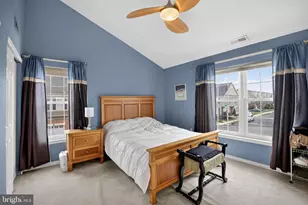 2036 W Reserve Dr, Philadelphia, PA 19145 - Photo 10