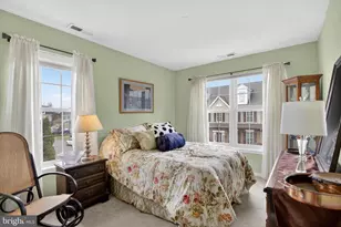 2036 W Reserve Dr, Philadelphia, PA 19145 - Photo 12