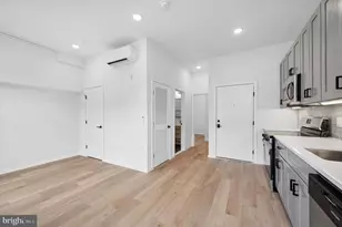 627 N 16th St, Philadelphia, PA 19130 - Photo 2