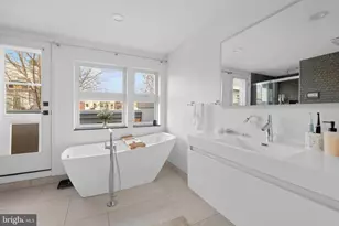 1226 Gerritt St, Philadelphia, PA 19147 - Photo 32