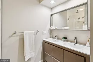 1033 N Leithgow St, Philadelphia, PA 19123 - Photo 22