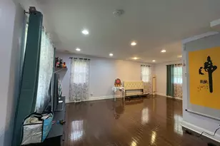 870 Morefield Rd, Philadelphia, PA 19115 - Photo 2