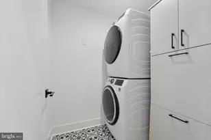 73 E Sharpnack St, Philadelphia, PA 19119 - Photo 24