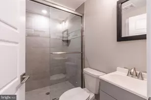 2339 N 10th St, Philadelphia, PA 19133 - Photo 16