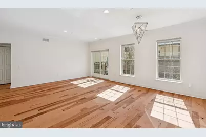 500 Admirals Way #231, Philadelphia, PA 19146 - Photo 4