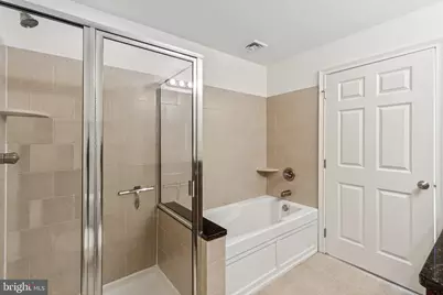 500 Admirals Way #231, Philadelphia, PA 19146 - Photo 20