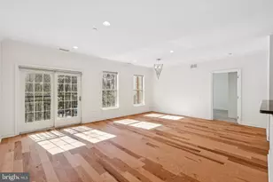 500 Admirals Way, Philadelphia, PA 19146 - Photo 2