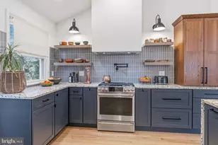 323 E Gowen Ave, Philadelphia, PA 19119 - Photo 10