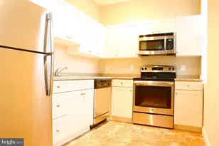 1100 Spruce St, Philadelphia, PA 19107 - Photo 8