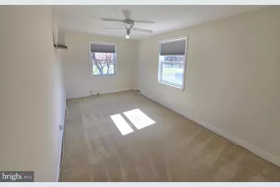 9225 Outlook Avenue, Philadelphia, PA 19114 - Photo 32