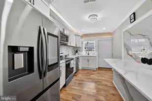 2046 Dennie St, Philadelphia, PA 19140 - Photo 14