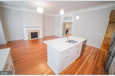 2126 Locust Street #2F, Philadelphia, PA 19103 - Photo 4