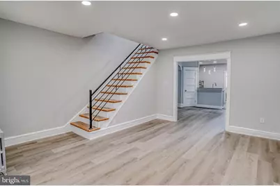 588 E Godfrey Avenue, Philadelphia, PA 19120 - Photo 4