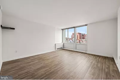 604 S Washington Square #418, Philadelphia, PA 19106 - Photo 2