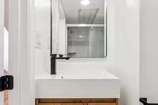 1223 Spruce St, Philadelphia, PA 19107 - Photo 36