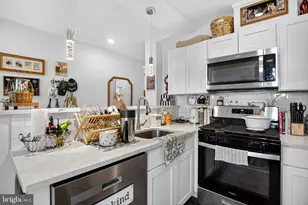 240 E Girard Ave, Philadelphia, PA 19125 - Photo 6