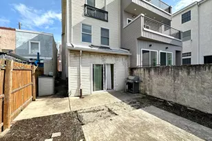 1108 E Oxford St, Philadelphia, PA 19125 - Photo 24