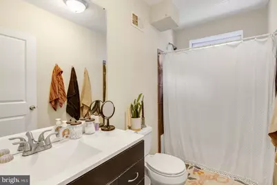 1631 W Girard Avenue, Philadelphia, PA 19130 - Photo 16