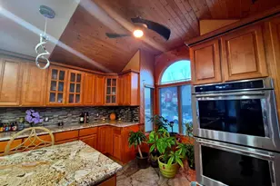 8908 Springview Rd, Philadelphia, PA 19111 - Photo 12