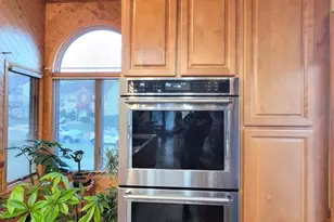 8908 Springview Rd, Philadelphia, PA 19111 - Photo 18