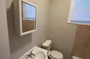 4643 Leiper St, Philadelphia, PA 19124 - Photo 8