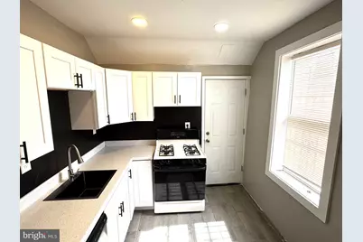 2957 N Sydenham Street, Philadelphia, PA 19132 - Photo 6