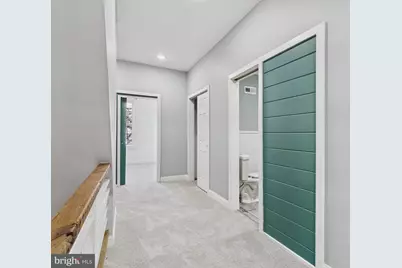 654 N 36th Street, Philadelphia, PA 19104 - Photo 16