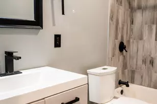 1239 N 19th St, Philadelphia, PA 19121 - Photo 22