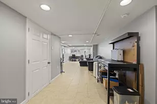 723 S 58th St, Philadelphia, PA 19143 - Photo 20