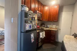 910 Clinton St, Philadelphia, PA 19107 - Photo 8