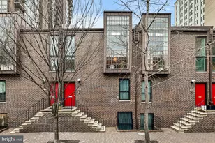 38 St James Ct, Philadelphia, PA 19106 - Photo 2