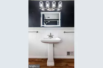 8006 Lawndale St, Philadelphia, PA 19111 - Photo 12