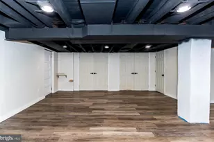 8006 Lawndale St, Philadelphia, PA 19111 - Photo 32