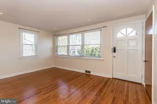 8006 Lawndale St, Philadelphia, PA 19111 - Photo 4