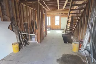 2047 Watkins St, Philadelphia, PA 19145 - Photo 6