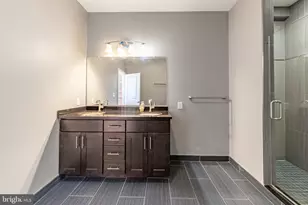 2555 Carpenter St, Philadelphia, PA 19146 - Photo 14