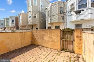 2416 S Bouvier St, Philadelphia, PA 19145 - Photo 24