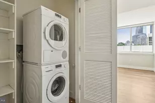 2200 Benjamin Franklin Pkwy, Philadelphia, PA 19130 - Photo 16