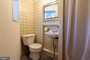 6815 McCallum St, Philadelphia, PA 19119 - Photo 32