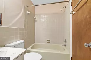 7921 Fairfield St, Philadelphia, PA 19152 - Photo 20