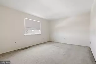 7921 Fairfield St, Philadelphia, PA 19152 - Photo 22