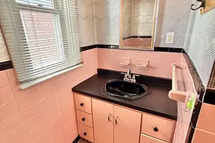 1827 Arnold St, Philadelphia, PA 19152 - Photo 24